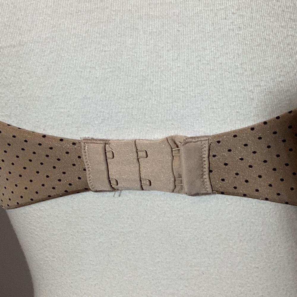 Warners underwire tee shirt bra, slight push up, back closure, padded cups, 36D - Picture 5 of 7